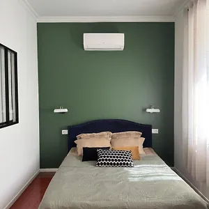 Appartement Dans Un Chateau Exceptionnel Du 18e Siecle, La Londe-les-Maures